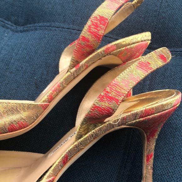 Manolo Blahnik Carolyne 70 Brocade Heels! - Picture 7 of 8